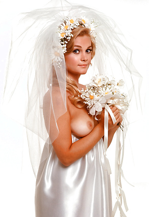 Victoria Valentino solo