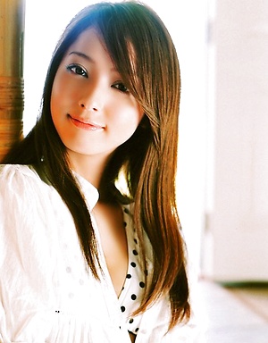 Gorgeous and playful asian babe exhibits her beautiful body