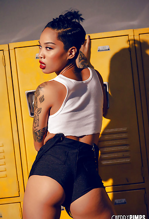 She Shows Off Her Perfect Natural Body and Spreads For You