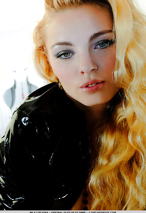 Mila T: "Latex" by Iona